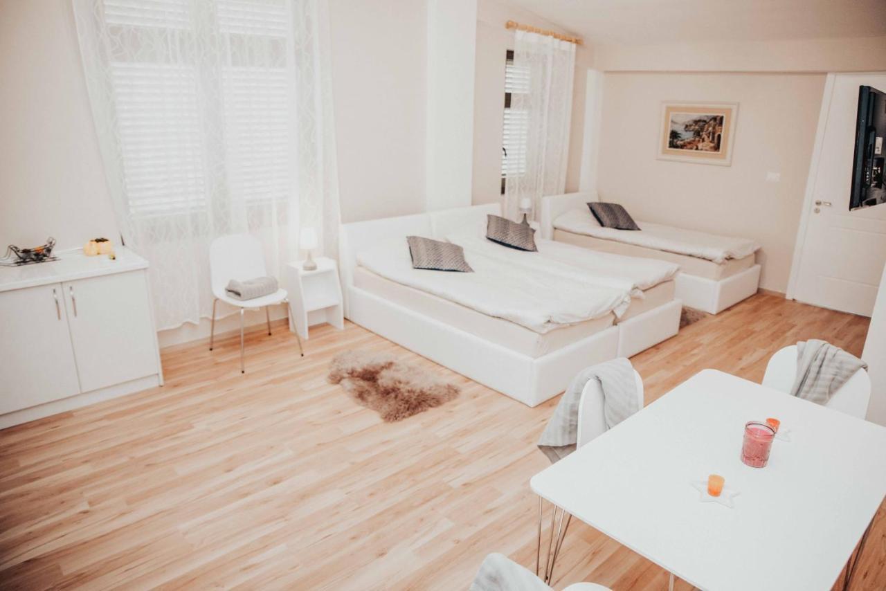 With Amazing View In The Center Apartamento